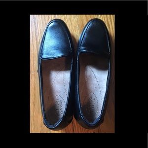 Clarks work pumps NWT